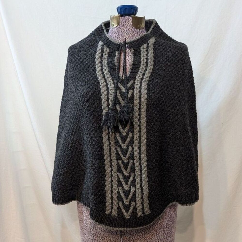 ⭐️Host 🥳 Pick❤️ Kate Spade Wool Poncho Cape Sweater, size S
